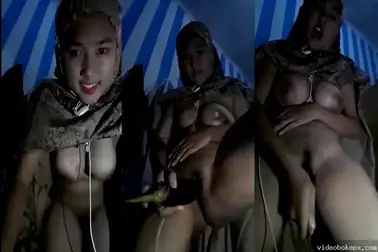 Bokep Hijab Bidadari Mukena Colmek Gila Pake Terong Raksasa