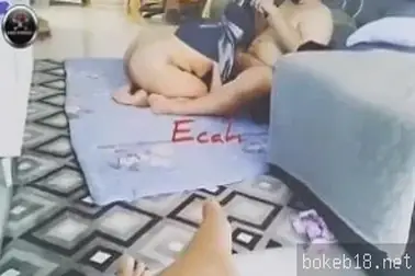 Suami binal biarin sahabat ngewe istrinya sambil rekam